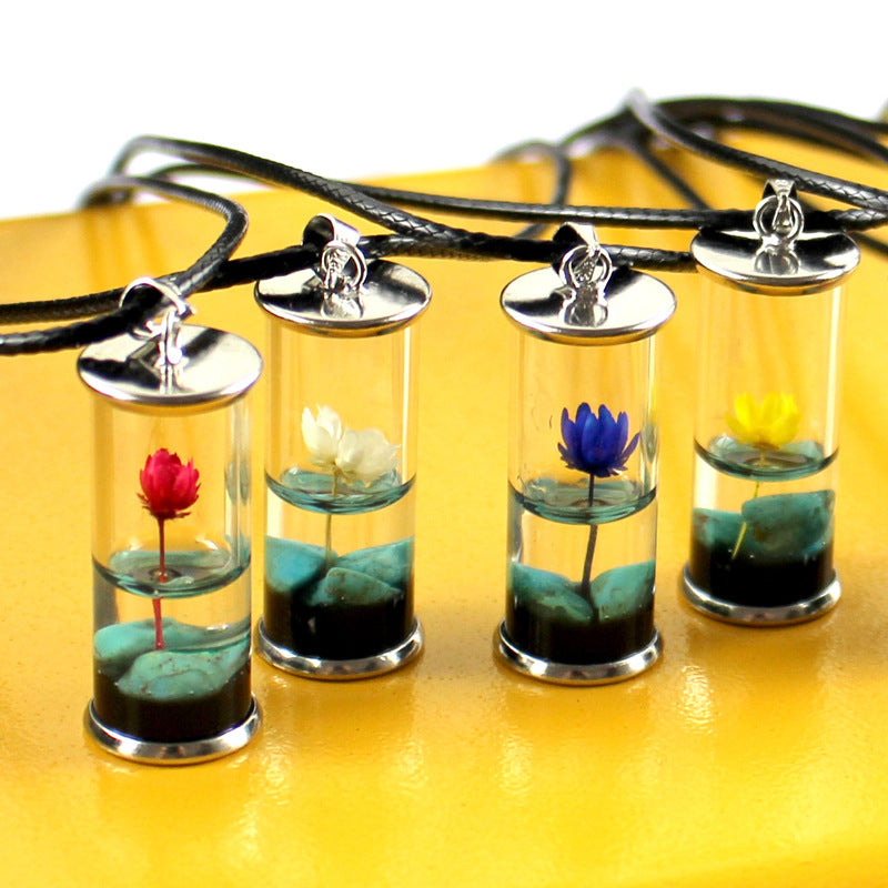 Lonely Flower Necklace