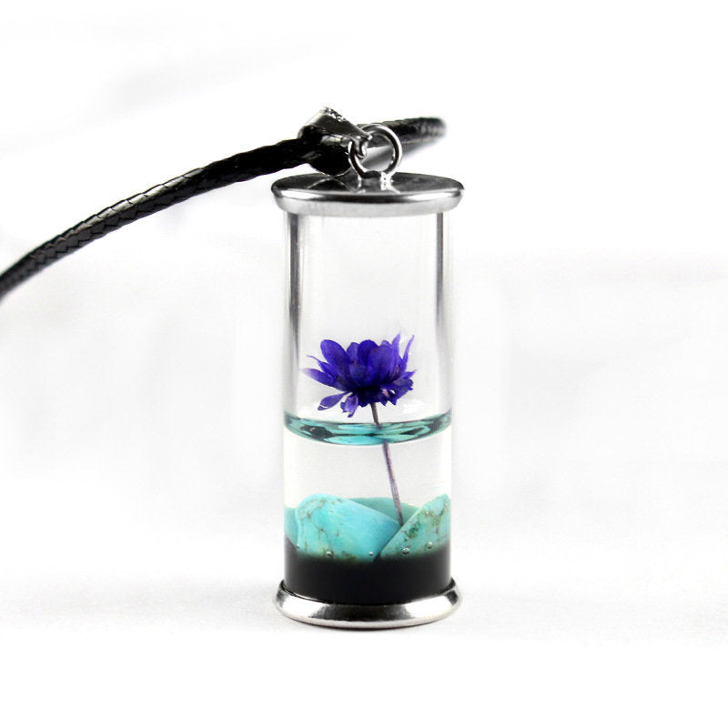 Lonely Flower Necklace