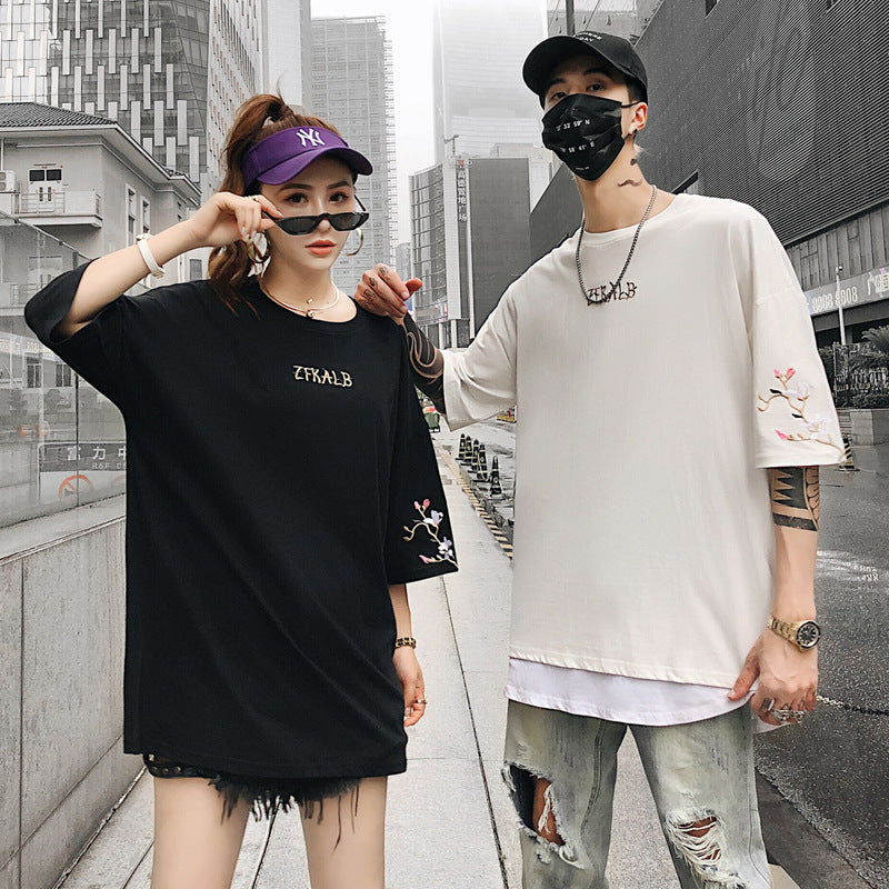 Twin Hummingbird’s loose fit tee