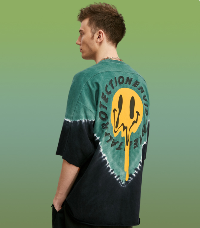 Tie-dye Smiley English Male T-shirt