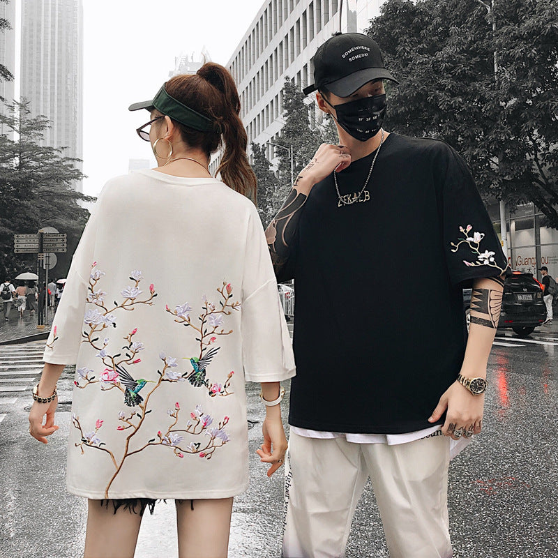 Twin Hummingbird’s loose fit tee