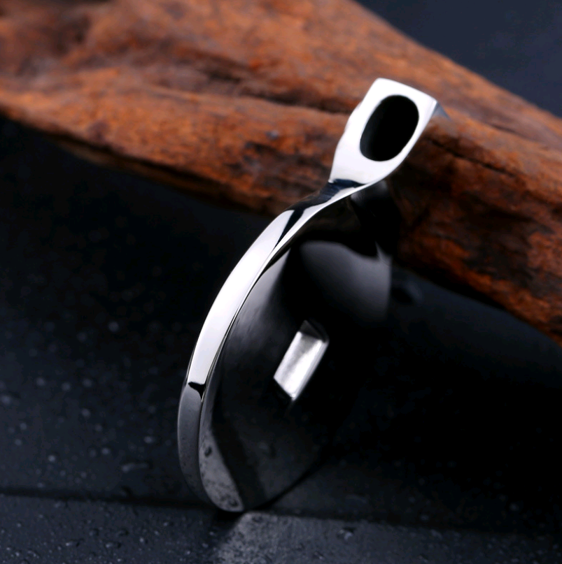 Titanium Steel Qiankang Gossippendant