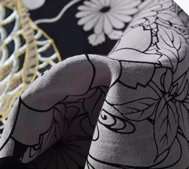 Embroidered squid short sleeve