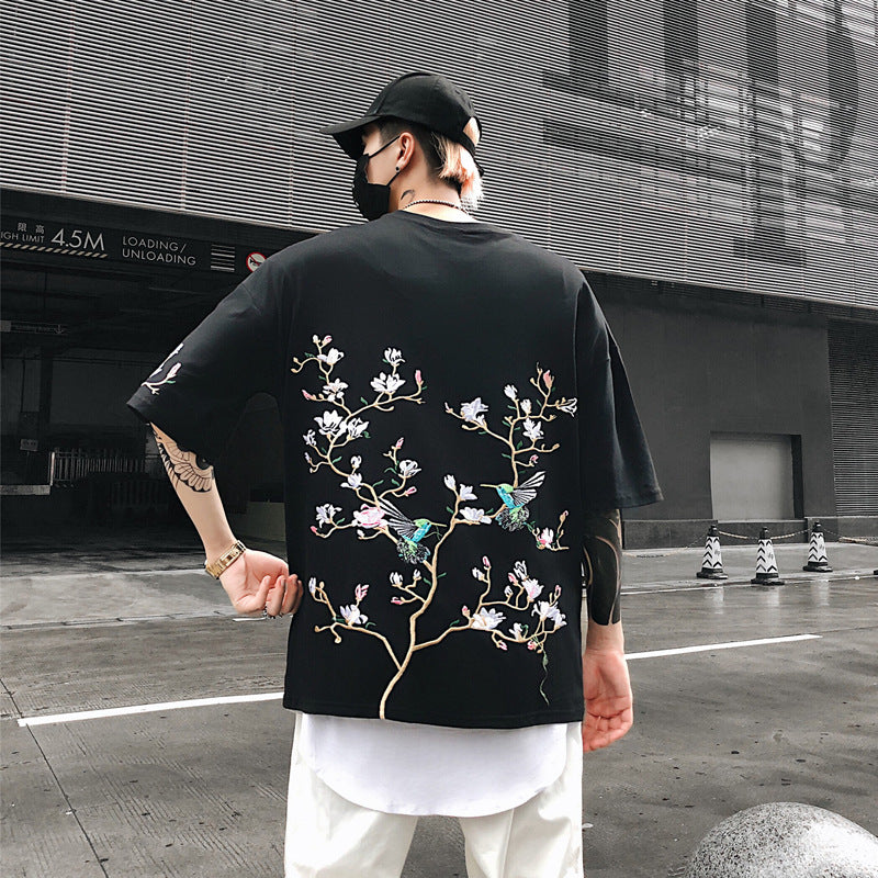 Twin Hummingbird’s loose fit tee
