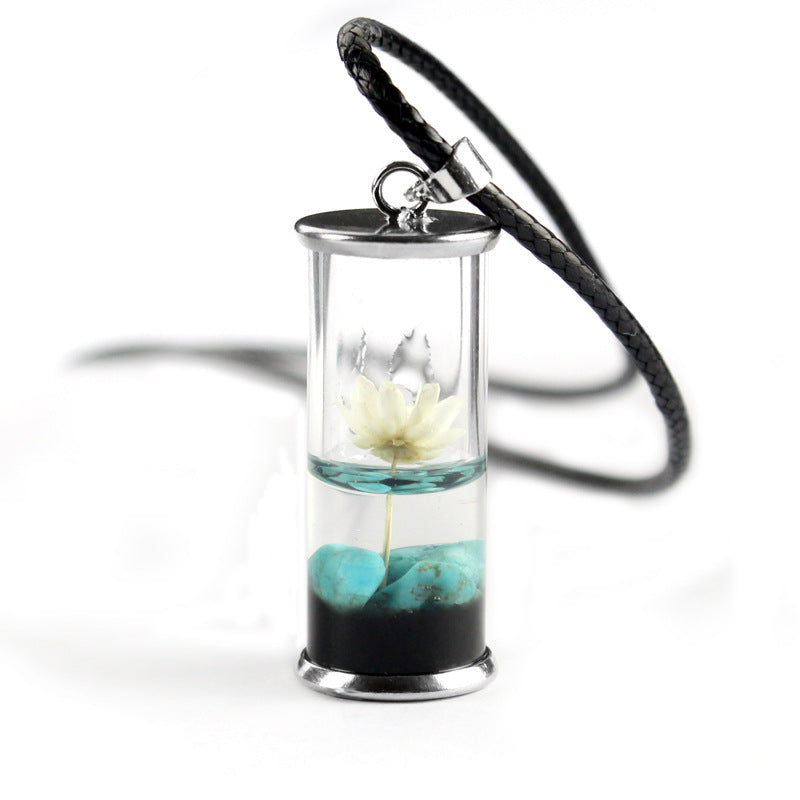 Lonely Flower Necklace