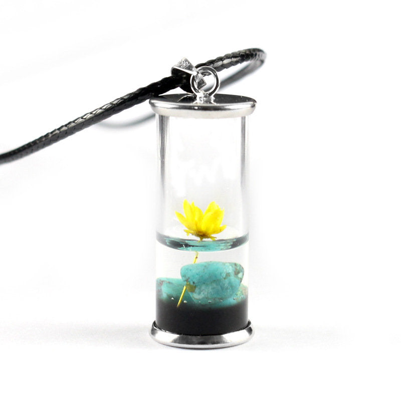 Lonely Flower Necklace